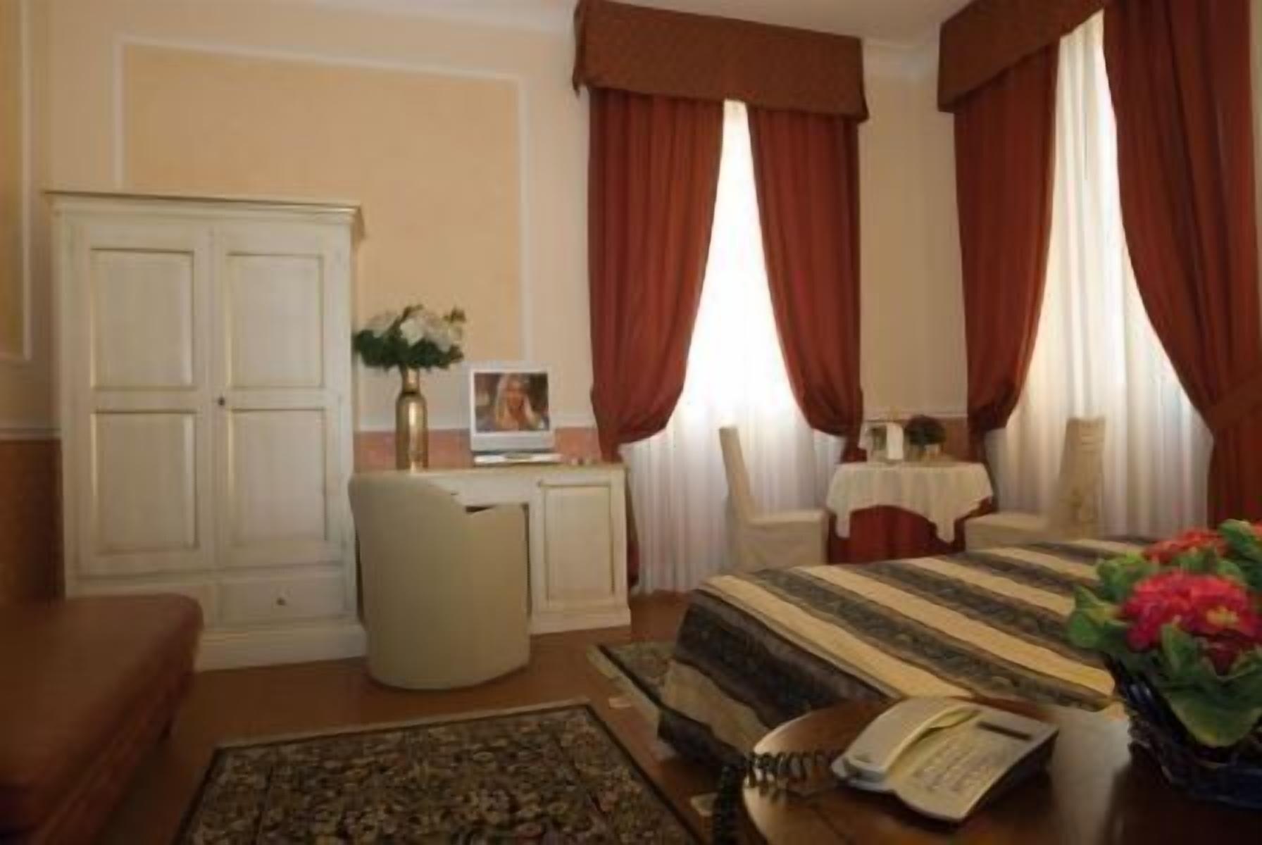 Relais Hotel Antico Palazzo Rospigliosi Rome Bagian luar foto
